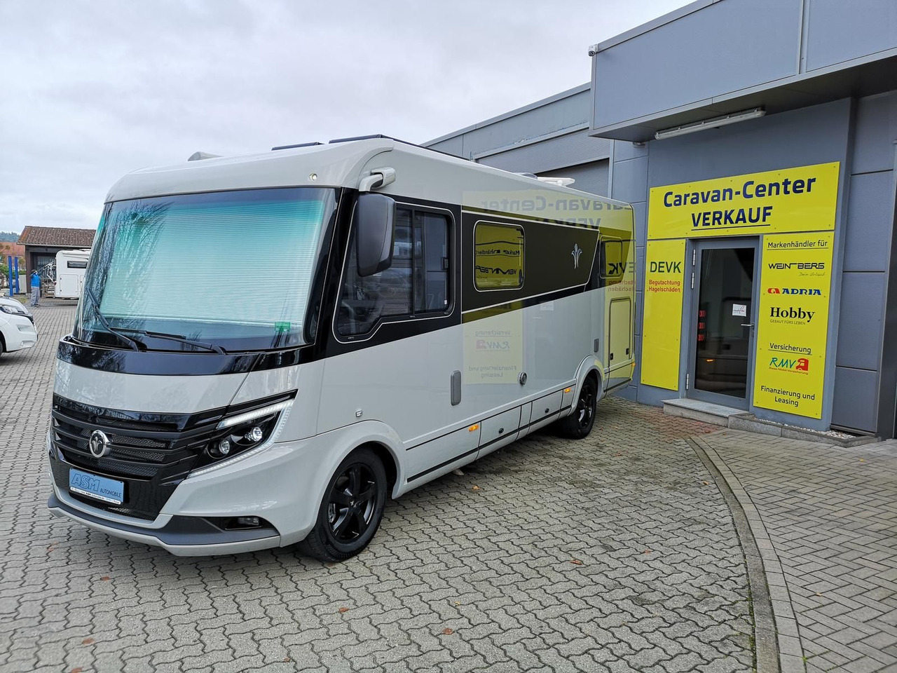 Niesmann + Bischoff iSmove 6.9 E 132 kW+AHK+SOLAR+ALDE+KLIMA+NAVI - Integrovaný obytný vůz: obrázek 2 Niesmann + Bischoff iSmove 6.9 E 132 kW+AHK+SOLAR+ALDE+KLIMA+NAVI - Integrovaný obytný vůz: obrázek 2