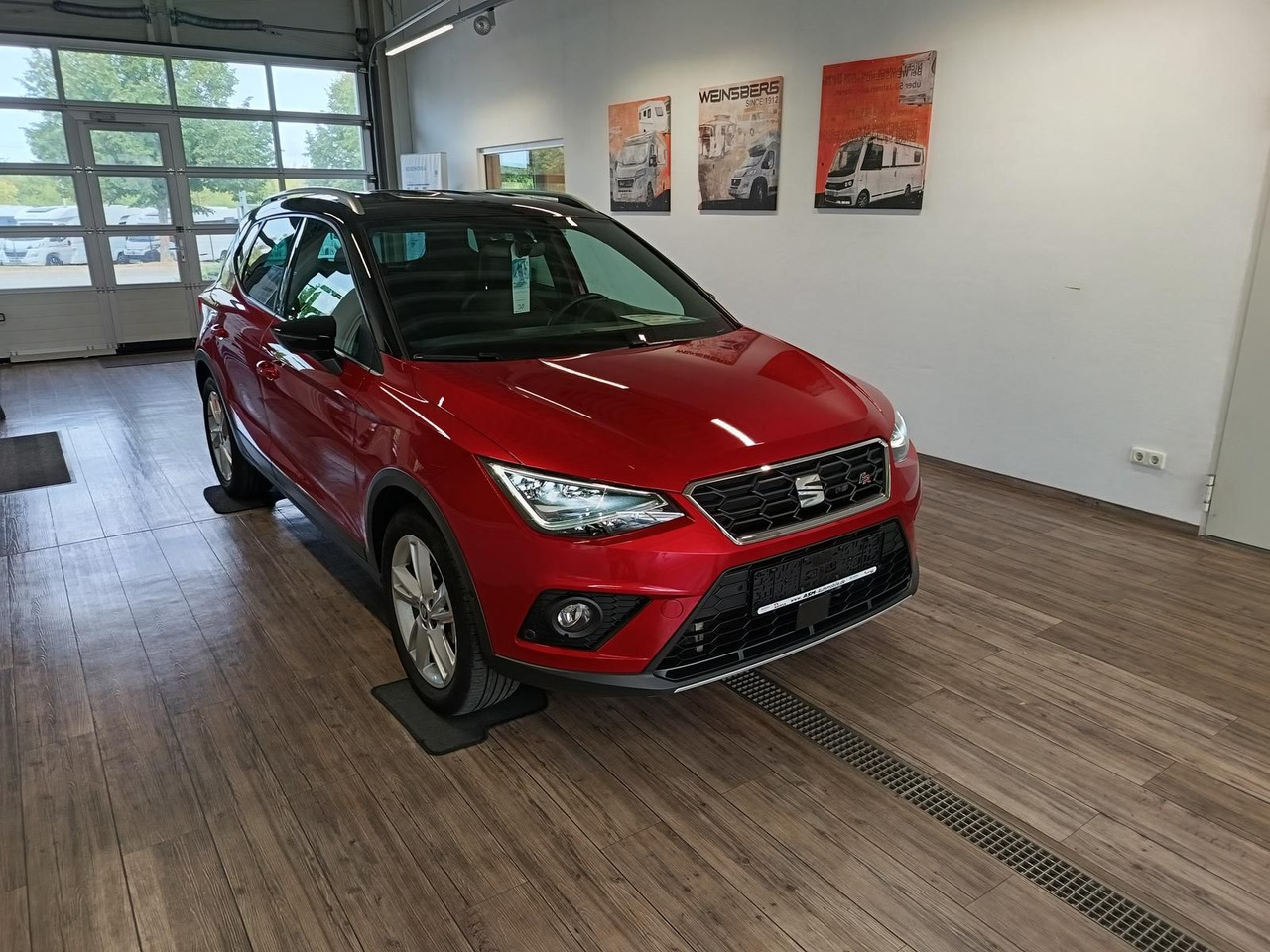 Seat Arona 1,5TSI FR*AHK*NAVI*ACC*LED*BEATS*R-KAM*DAB - SUV: obrázek 3 Seat Arona 1,5TSI FR*AHK*NAVI*ACC*LED*BEATS*R-KAM*DAB - SUV: obrázek 3
