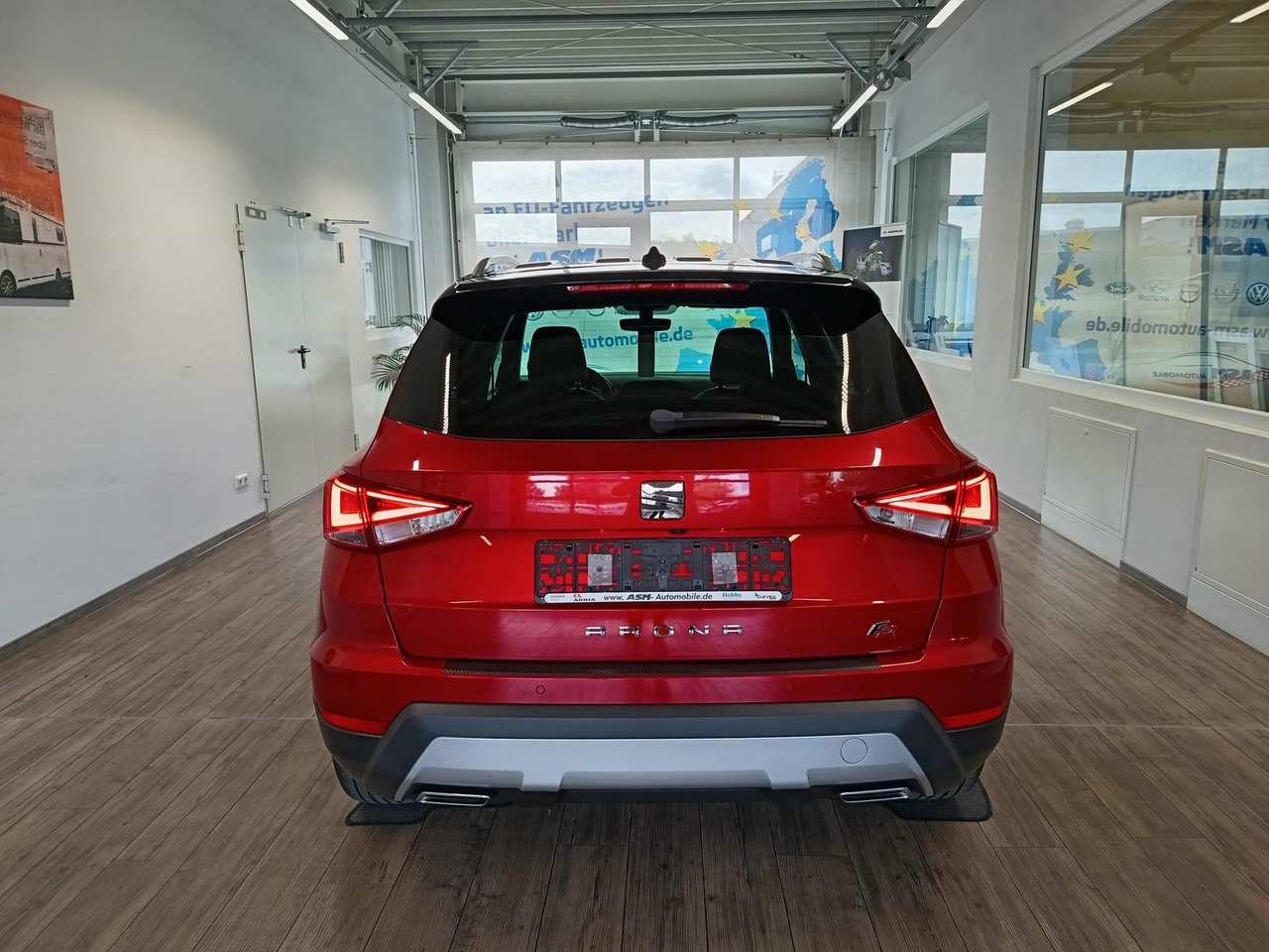 Seat Arona 1,5TSI FR*AHK*NAVI*ACC*LED*BEATS*R-KAM*DAB - SUV: obrázek 5 Seat Arona 1,5TSI FR*AHK*NAVI*ACC*LED*BEATS*R-KAM*DAB - SUV: obrázek 5