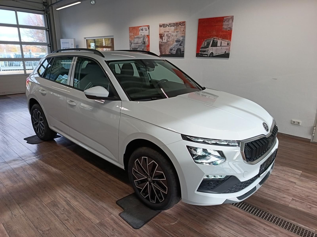 Skoda Kamiq 130 Jahre 1,5TSI DSG*AHK*ACC*LED*R-KAM*PDC - SUV: obrázek 3 Skoda Kamiq 130 Jahre 1,5TSI DSG*AHK*ACC*LED*R-KAM*PDC - SUV: obrázek 3