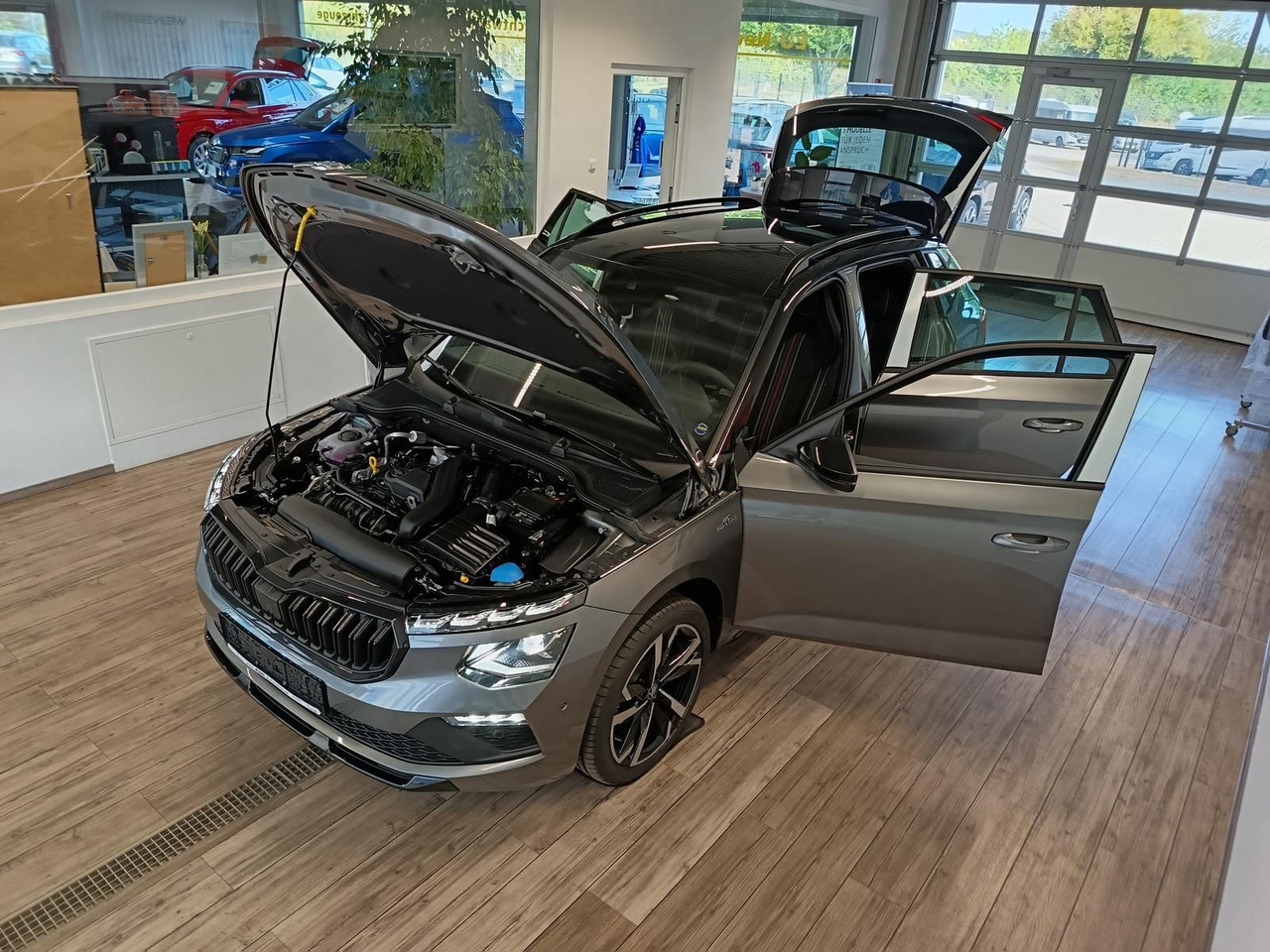 Skoda Kamiq Monte Carlo 1,5 TSI DSG*AHK*PANO*LED*ACC* - SUV: obrázek 2 Skoda Kamiq Monte Carlo 1,5 TSI DSG*AHK*PANO*LED*ACC* - SUV: obrázek 2