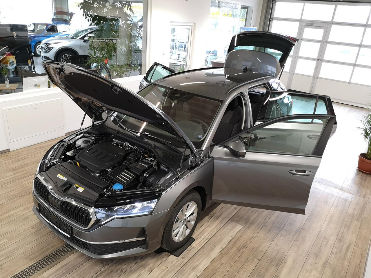 Skoda Octavia Combi Selection DSG*LED*ACC*WINTERPAKET* - Osobní auto: obrázek 2 Skoda Octavia Combi Selection DSG*LED*ACC*WINTERPAKET* - Osobní auto: obrázek 2