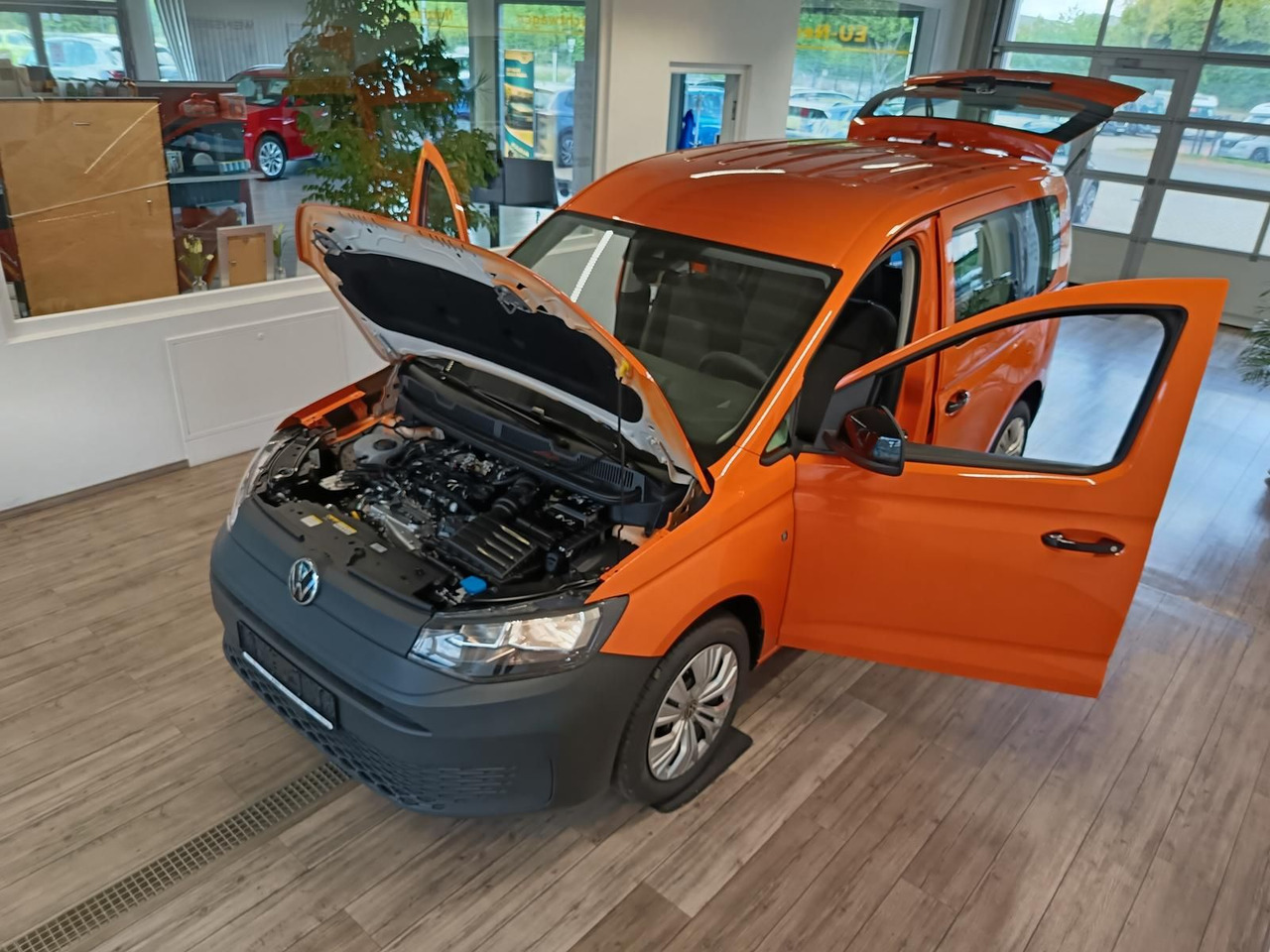 Volkswagen Caddy 2.0 TDI 75 kW*PDC*TEMP*DAB*KLIMA*5-SITZER* - Kombi: obrázek 2 Volkswagen Caddy 2.0 TDI 75 kW*PDC*TEMP*DAB*KLIMA*5-SITZER* - Kombi: obrázek 2
