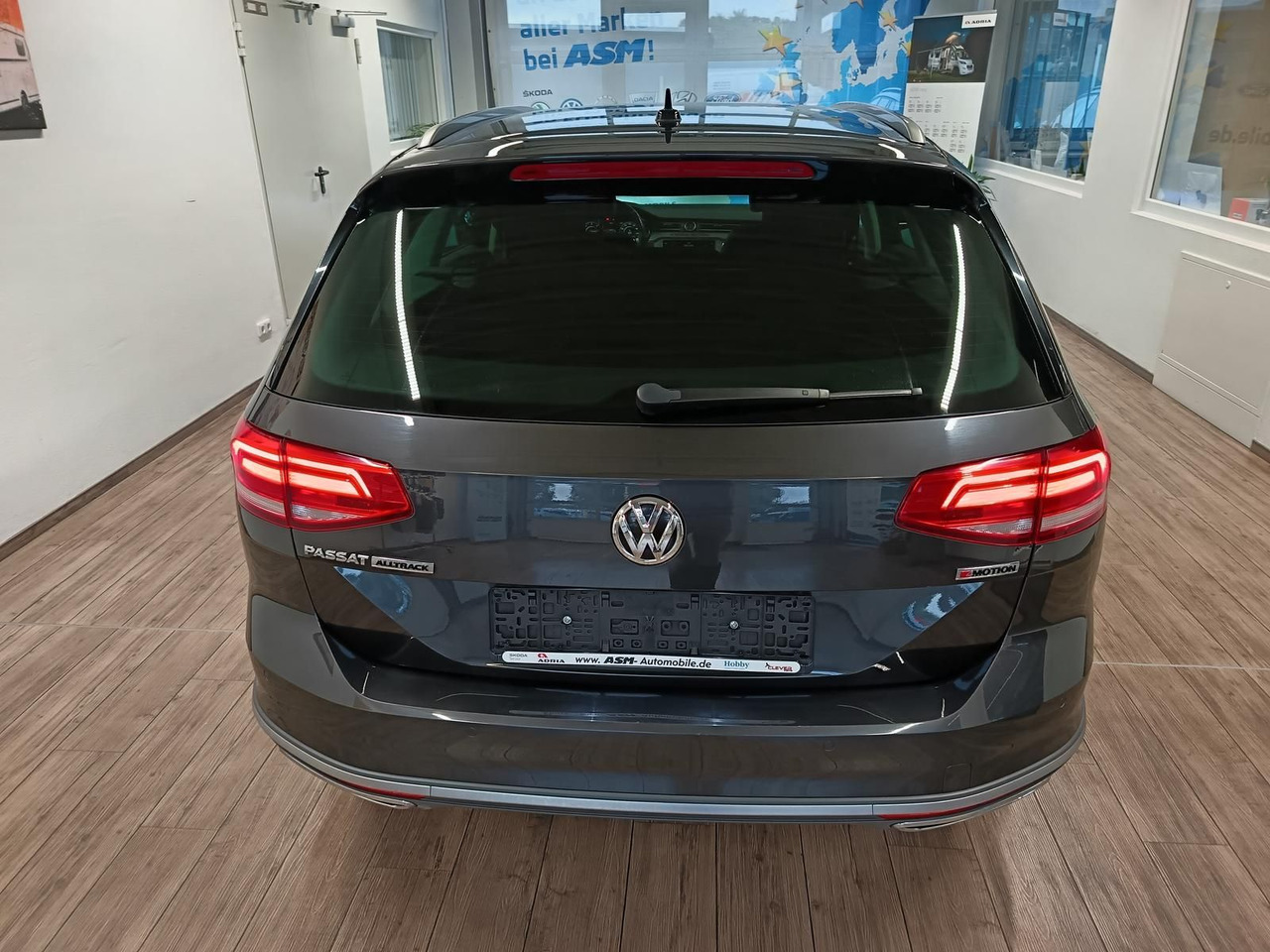 Volkswagen Passat Alltrack 2,0TDI DSG 4x4*360°*NAVI*ACC*LED - Kombi: obrázek 5 Volkswagen Passat Alltrack 2,0TDI DSG 4x4*360°*NAVI*ACC*LED - Kombi: obrázek 5