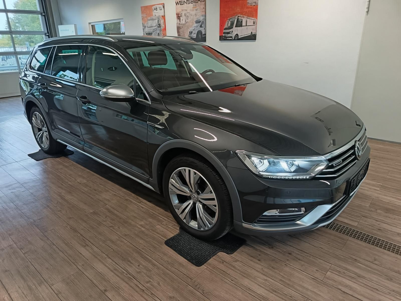Volkswagen Passat Alltrack 2,0TDI DSG 4x4*360°*NAVI*ACC*LED - Kombi: obrázek 3 Volkswagen Passat Alltrack 2,0TDI DSG 4x4*360°*NAVI*ACC*LED - Kombi: obrázek 3
