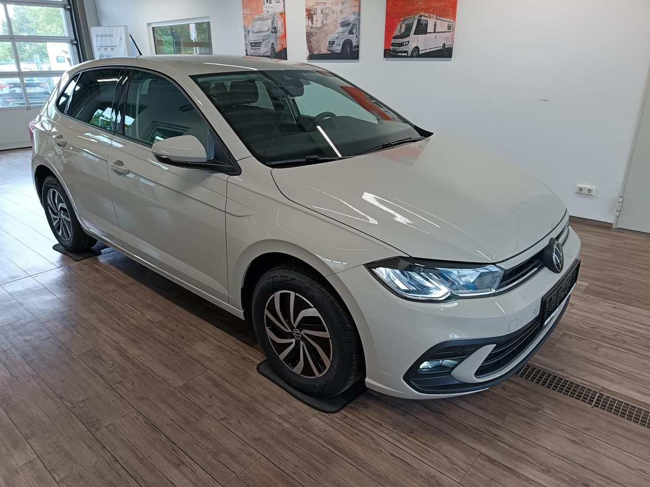 Volkswagen Polo Life 1.0 TSI 70kW DSG*LED*ACC*R-KAM*DAB*PDC - Osobní auto: obrázek 3 Volkswagen Polo Life 1.0 TSI 70kW DSG*LED*ACC*R-KAM*DAB*PDC - Osobní auto: obrázek 3