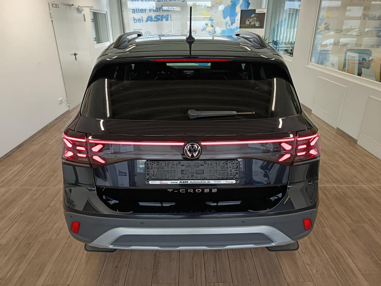 Volkswagen T-Cross Life 1.5 TSI DSG*AHK*MATRIX LED*ACC*SHZ* - SUV: obrázek 5 Volkswagen T-Cross Life 1.5 TSI DSG*AHK*MATRIX LED*ACC*SHZ* - SUV: obrázek 5