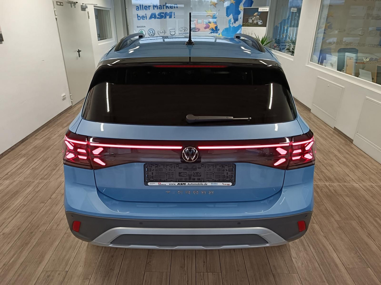 Volkswagen T-Cross Life 1.5 TSI DSG*AHK*MATRIX LED*ACC*SHZ* - SUV: obrázek 5 Volkswagen T-Cross Life 1.5 TSI DSG*AHK*MATRIX LED*ACC*SHZ* - SUV: obrázek 5