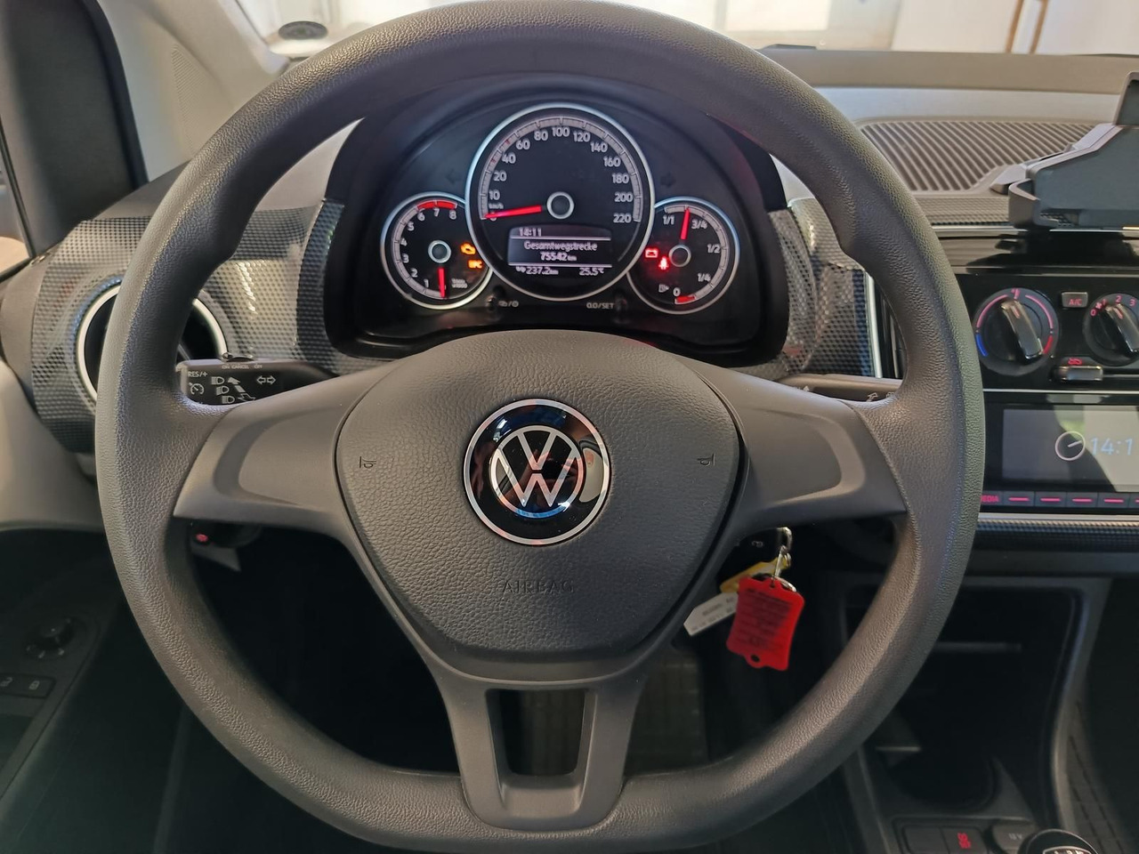 Osobní auto Volkswagen up! move up! 1.0*R-KAM*PDC*SHZ*MAPS+MORE*DAB*NSW: obrázek 8