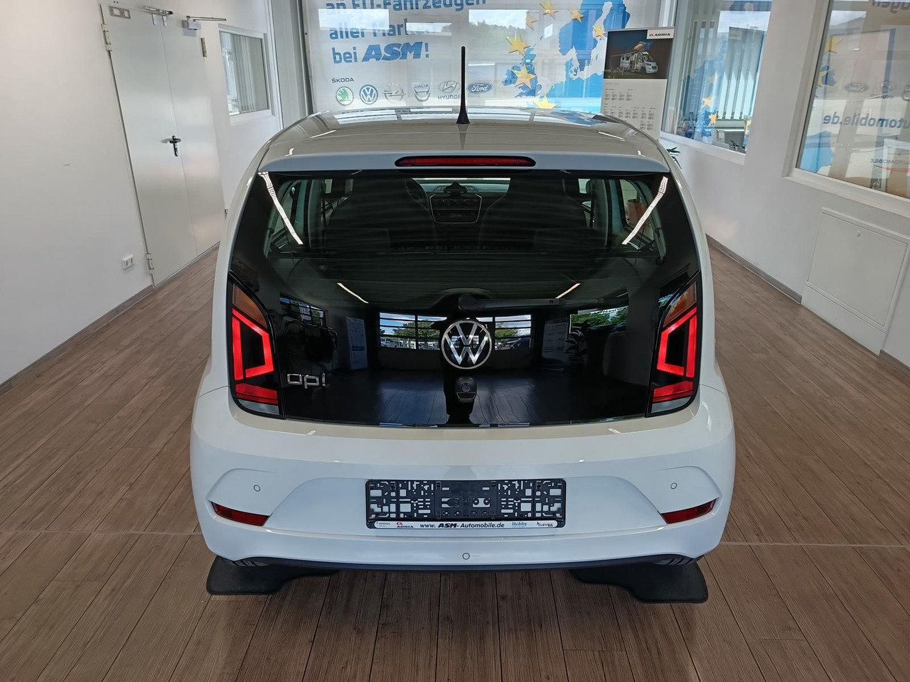 Volkswagen up! move up! 1.0*R-KAM*PDC*SHZ*MAPS+MORE*DAB*NSW - Osobní auto: obrázek 5 Volkswagen up! move up! 1.0*R-KAM*PDC*SHZ*MAPS+MORE*DAB*NSW - Osobní auto: obrázek 5