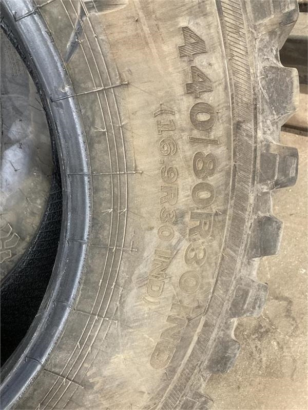 Alliance 16.9 R30 IND 440/80R30 MULTIUSE 550 - Pneumatiky pro Komunální/ Speciální technika: obrázek 2 Alliance 16.9 R30 IND 440/80R30 MULTIUSE 550 - Pneumatiky pro Komunální/ Speciální technika: obrázek 2