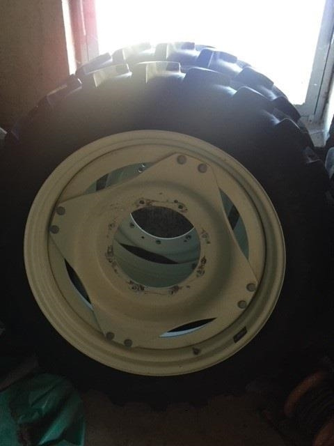 Alliance 270/95R36 Forhjul - New Holland T7 SWB - Pneumatiky pro Zemědělská technika: obrázek 1 Alliance 270/95R36 Forhjul - New Holland T7 SWB - Pneumatiky pro Zemědělská technika: obrázek 1