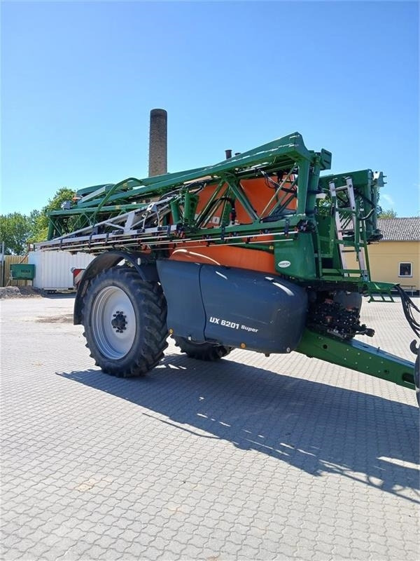 Amazone Ux 6201 super 42 m - Tažený postřikovač: obrázek 1 Amazone Ux 6201 super 42 m - Tažený postřikovač: obrázek 1
