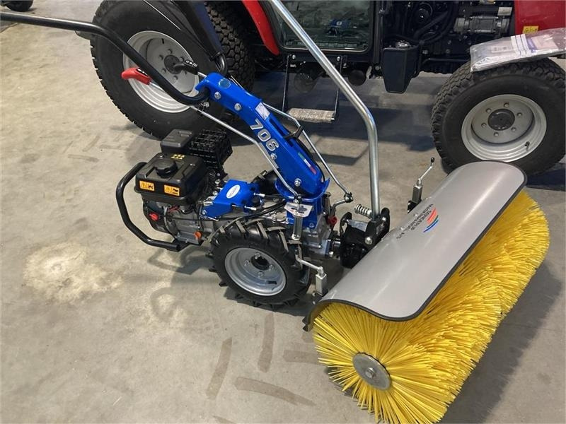 BCS 706 inkl. 80 cm fejemaskine - Komunální traktor: obrázek 1 BCS 706 inkl. 80 cm fejemaskine - Komunální traktor: obrázek 1