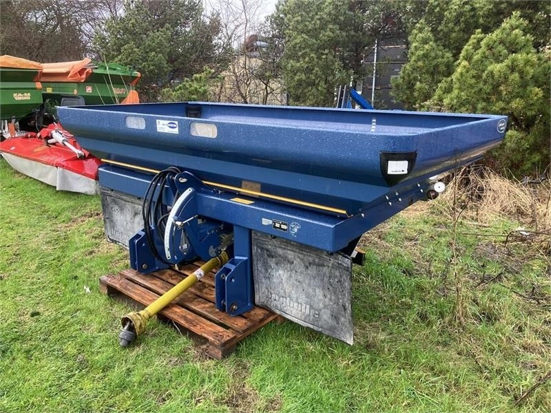 Bogballe M2 Med Calibrator Uniq - Rozmetadlo chlévské mrvy: obrázek 1 Bogballe M2 Med Calibrator Uniq - Rozmetadlo chlévské mrvy: obrázek 1