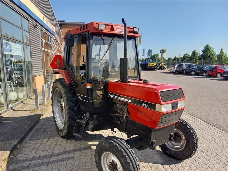 Case IH 695 XL - Traktor: obrázek 3 Case IH 695 XL - Traktor: obrázek 3