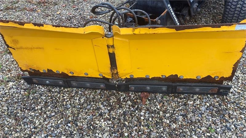 GMR FS1600VL V-Plov  - Sněžný pluh pro Zemědělská technika: obrázek 1 GMR FS1600VL V-Plov  - Sněžný pluh pro Zemědělská technika: obrázek 1