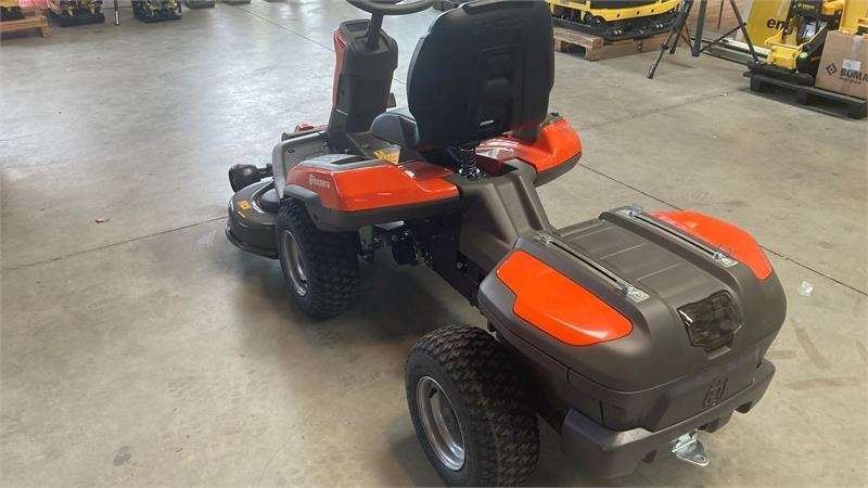 Husqvarna R200IX AWD Elektrisk - Sekačka na trávu: obrázek 4 Husqvarna R200IX AWD Elektrisk - Sekačka na trávu: obrázek 4