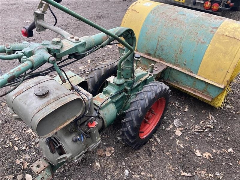 Irus U1200 med 120 cm fejemaskine  - Průmyslový zametací stroj: obrázek 3 Irus U1200 med 120 cm fejemaskine  - Průmyslový zametací stroj: obrázek 3