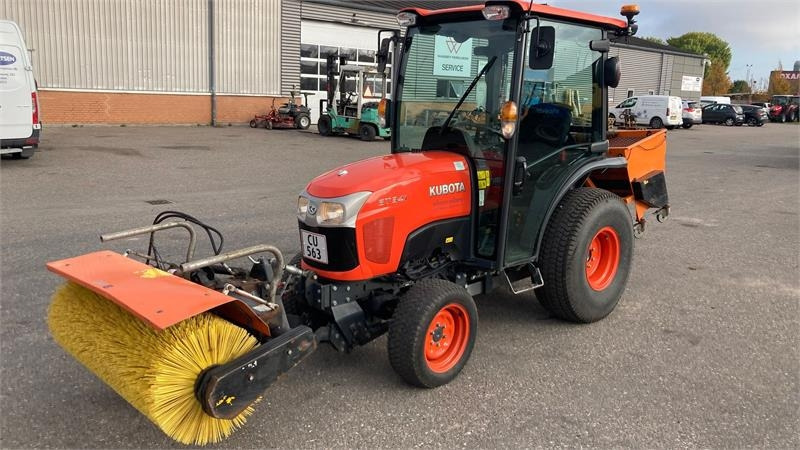 Kubota ST341 inkl. 150 cm kost og udlægger - Komunální traktor: obrázek 1 Kubota ST341 inkl. 150 cm kost og udlægger - Komunální traktor: obrázek 1