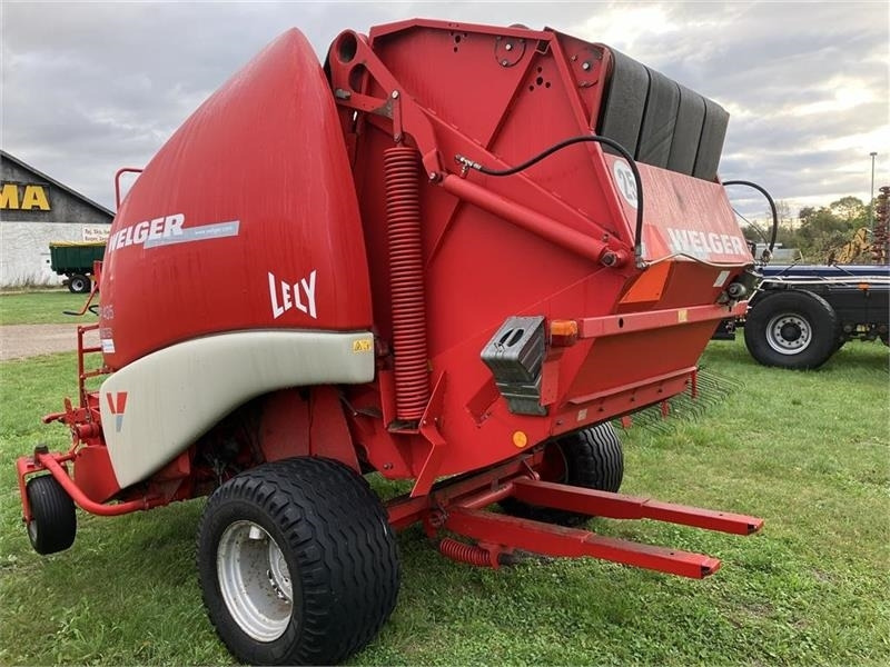 Lely Welger RP 435 Master - Lis na válcové balíky: obrázek 4 Lely Welger RP 435 Master - Lis na válcové balíky: obrázek 4