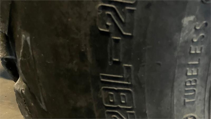 New Holland BB9090 Plus - Lis na hranaté balíky: obrázek 4 New Holland BB9090 Plus - Lis na hranaté balíky: obrázek 4