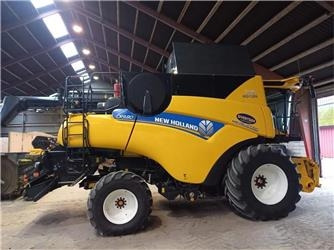New Holland CR9.80 - Sklízecí mlátička: obrázek 1 New Holland CR9.80 - Sklízecí mlátička: obrázek 1