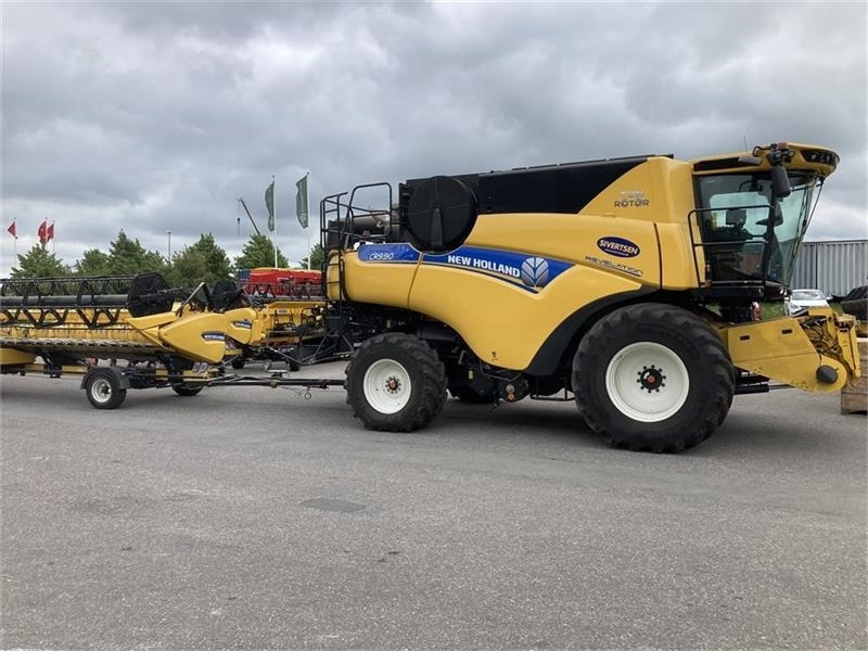 New Holland CR9.90 Med 35 fods Varifeed mm - Sklízecí mlátička: obrázek 1 New Holland CR9.90 Med 35 fods Varifeed mm - Sklízecí mlátička: obrázek 1