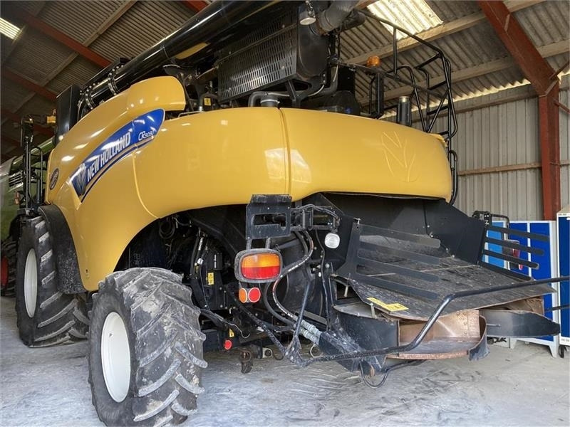 New Holland CR9090 35 fod VF bord og 4wd mm. - Sklízecí mlátička: obrázek 4 New Holland CR9090 35 fod VF bord og 4wd mm. - Sklízecí mlátička: obrázek 4