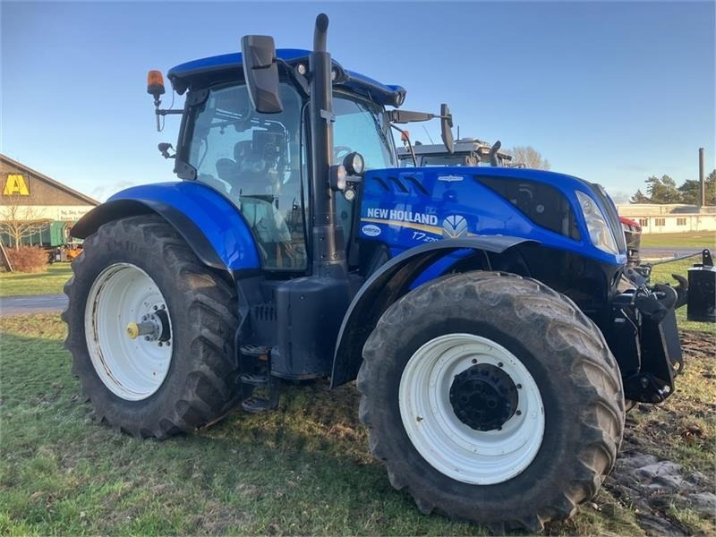 New Holland T7.270 AUTO COMMAND - Traktor: obrázek 2 New Holland T7.270 AUTO COMMAND - Traktor: obrázek 2