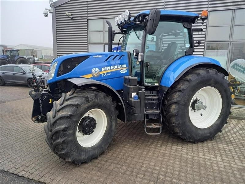 New Holland T7.270 AutoCommand - Traktor: obrázek 2 New Holland T7.270 AutoCommand - Traktor: obrázek 2