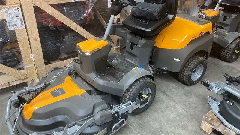 Stiga Park 500WX 4WD inkl. 100 Combi Q plus - Sekačka na trávu: obrázek 1 Stiga Park 500WX 4WD inkl. 100 Combi Q plus - Sekačka na trávu: obrázek 1