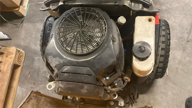 Stiga Park Pro 540IX 4WD 125 Combi Pro el. leasing Stiga Park Pro 540IX 4WD 125 Combi Pro el.: obrázek 6 Stiga Park Pro 540IX 4WD 125 Combi Pro el. leasing Stiga Park Pro 540IX 4WD 125 Combi Pro el.: obrázek 6