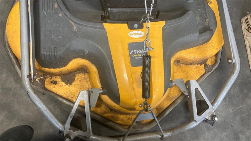 Stiga Park Pro 540IX 4WD 125 Combi Pro el. leasing Stiga Park Pro 540IX 4WD 125 Combi Pro el.: obrázek 7 Stiga Park Pro 540IX 4WD 125 Combi Pro el. leasing Stiga Park Pro 540IX 4WD 125 Combi Pro el.: obrázek 7