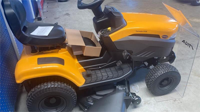 Stiga Tornado 5108 - Komunální traktor: obrázek 3 Stiga Tornado 5108 - Komunální traktor: obrázek 3