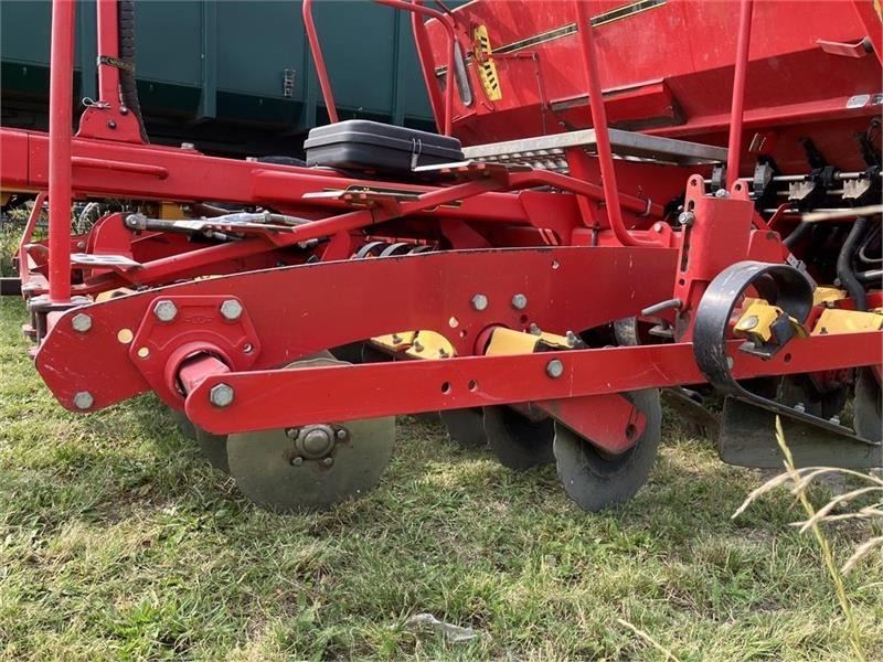 Vaderstad Rapid 300 C Super XL - Secí stroj: obrázek 5 Vaderstad Rapid 300 C Super XL - Secí stroj: obrázek 5