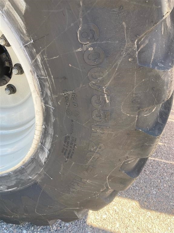 Vredestein 600/55 R26.5 - Pneumatiky pro Zemědělská technika: obrázek 2 Vredestein 600/55 R26.5 - Pneumatiky pro Zemědělská technika: obrázek 2