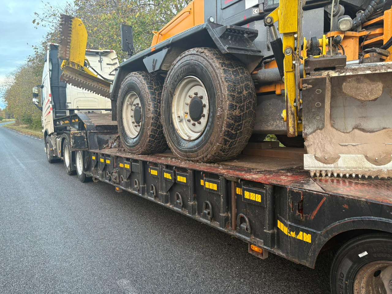 ANDOVER SFCLEX 67 - Návěs na přepravu automobilů: obrázek 4 ANDOVER SFCLEX 67 - Návěs na přepravu automobilů: obrázek 4