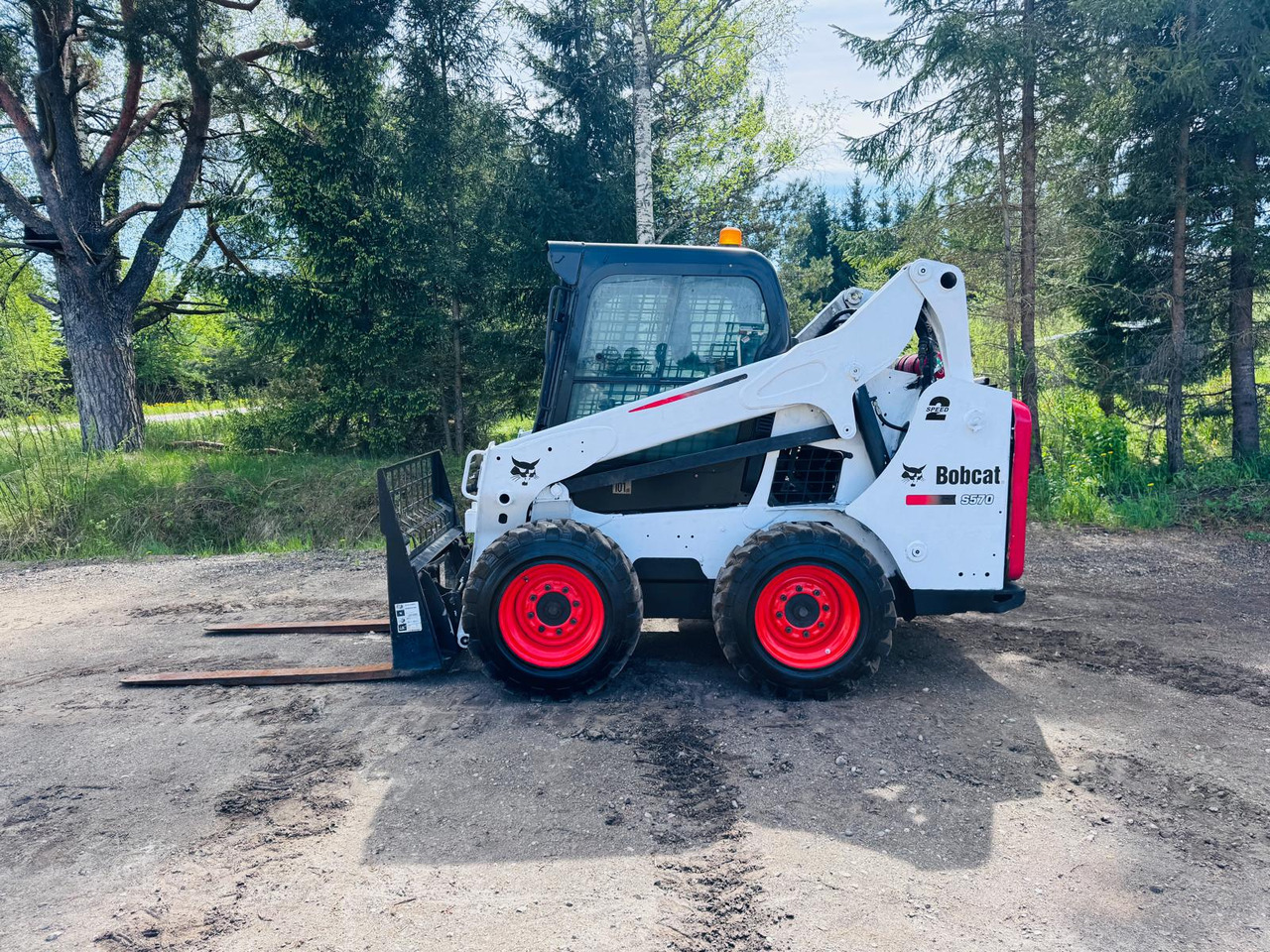 BOBCAT S570 - Smykový nakladač: obrázek 2 BOBCAT S570 - Smykový nakladač: obrázek 2