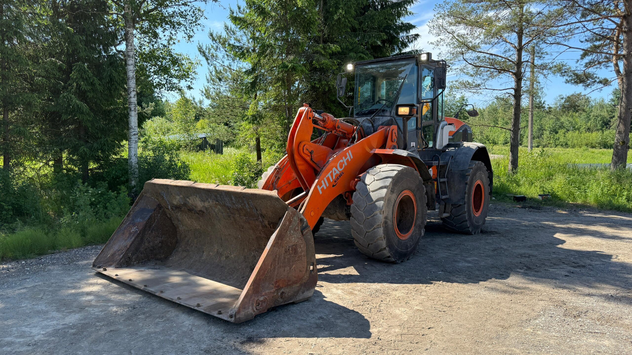 Hitachi ZW140 - Kolový nakladač: obrázek 1 Hitachi ZW140 - Kolový nakladač: obrázek 1