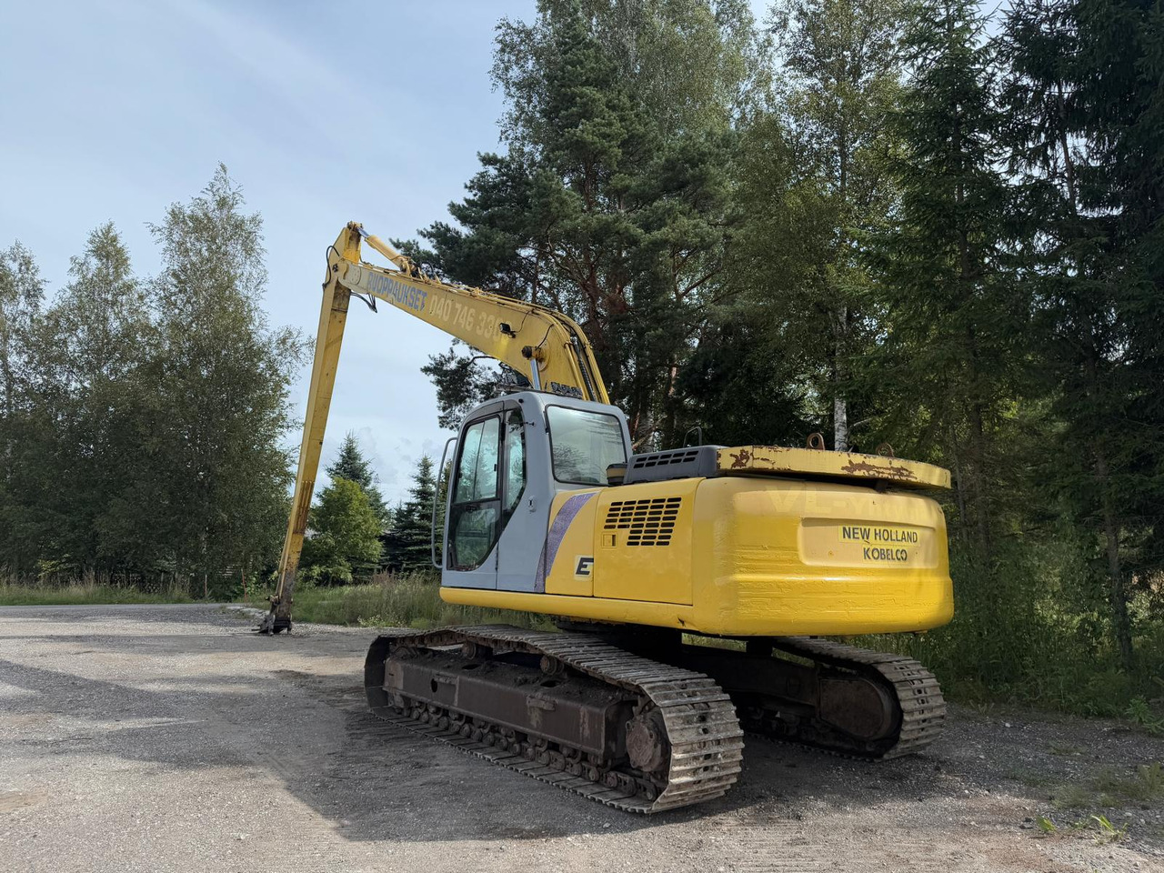 New Holland E 215 - Pásové rýpadlo: obrázek 3 New Holland E 215 - Pásové rýpadlo: obrázek 3