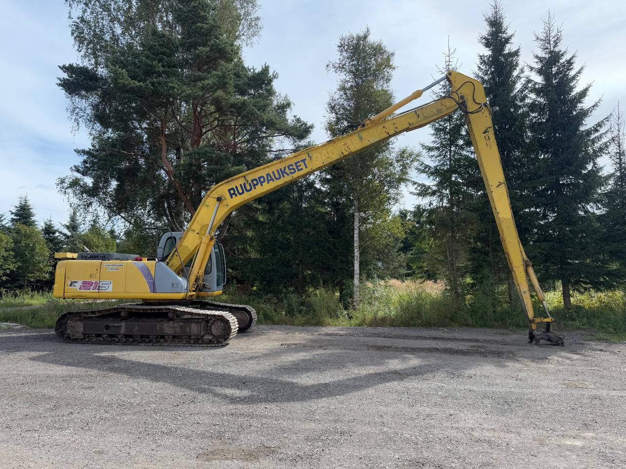 New Holland E 215 - Pásové rýpadlo: obrázek 5 New Holland E 215 - Pásové rýpadlo: obrázek 5