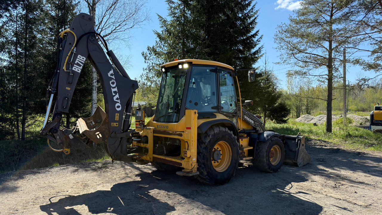 Volvo BL71 - Rýpadlo-nakladač: obrázek 5 Volvo BL71 - Rýpadlo-nakladač: obrázek 5