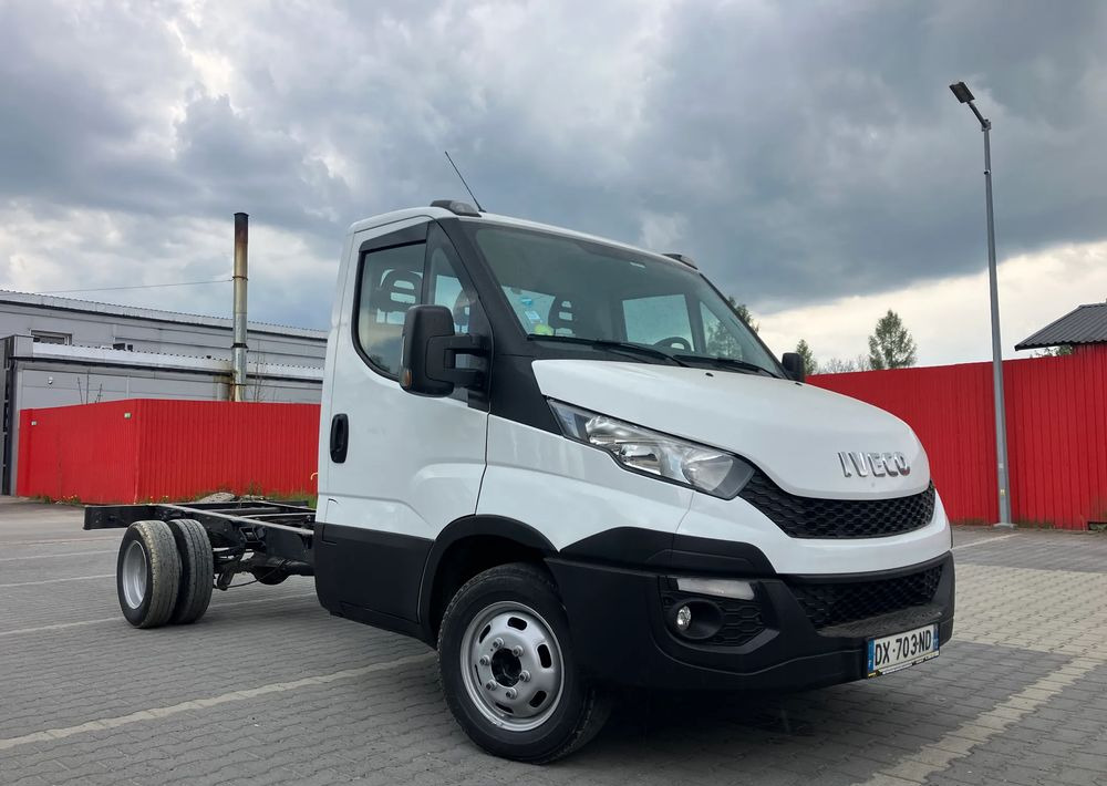 Iveco DAILY 35C13 ramo do zabudowy kiper wywrotka - Podvozek s kabinou: obrázek 2 Iveco DAILY 35C13 ramo do zabudowy kiper wywrotka - Podvozek s kabinou: obrázek 2