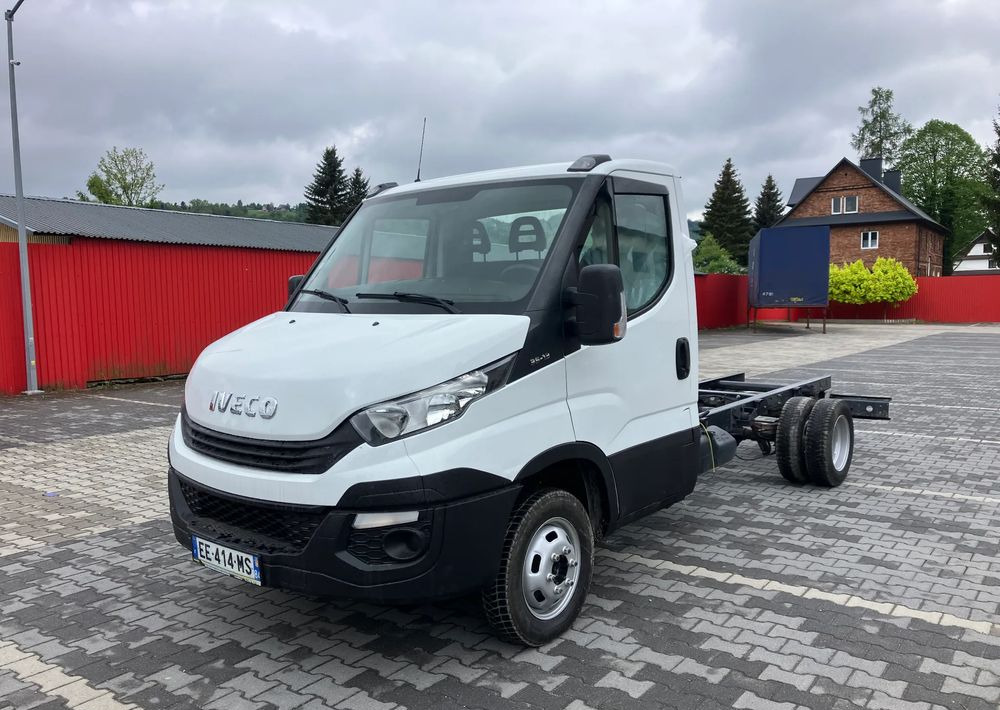 Iveco DAILY 35C13 ramo do zabudowy kiper wywrotka - Podvozek s kabinou: obrázek 1 Iveco DAILY 35C13 ramo do zabudowy kiper wywrotka - Podvozek s kabinou: obrázek 1