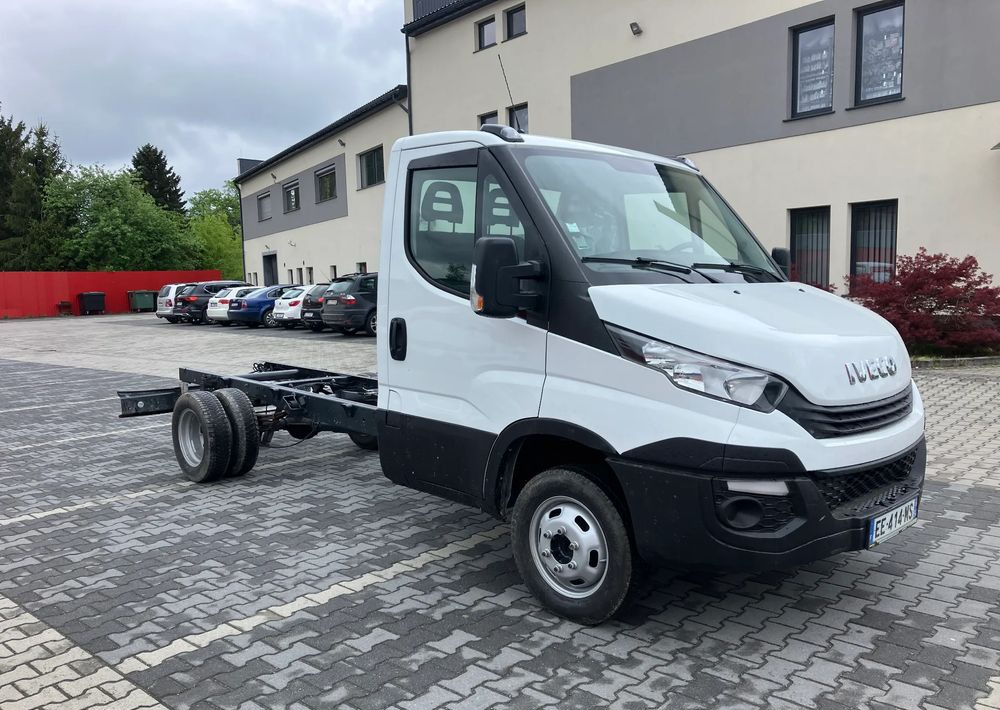 Iveco DAILY 35C13 ramo do zabudowy kiper wywrotka - Podvozek s kabinou: obrázek 2 Iveco DAILY 35C13 ramo do zabudowy kiper wywrotka - Podvozek s kabinou: obrázek 2