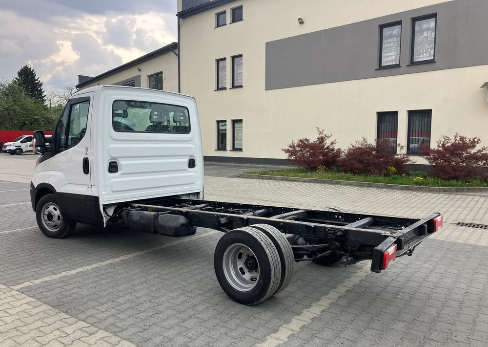 Iveco DAILY 35C13 ramo do zabudowy kiper wywrotka - Podvozek s kabinou: obrázek 4 Iveco DAILY 35C13 ramo do zabudowy kiper wywrotka - Podvozek s kabinou: obrázek 4
