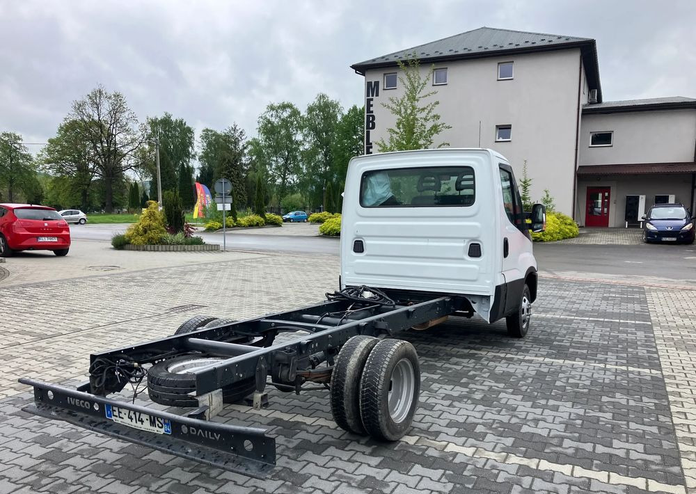 Iveco DAILY 35C13 ramo do zabudowy kiper wywrotka - Podvozek s kabinou: obrázek 3 Iveco DAILY 35C13 ramo do zabudowy kiper wywrotka - Podvozek s kabinou: obrázek 3