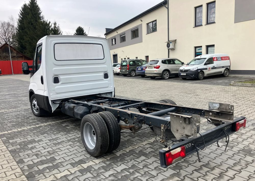 Iveco DAILY 35C14 ramo do zabudowy kiper wywrotka - Podvozek s kabinou: obrázek 4 Iveco DAILY 35C14 ramo do zabudowy kiper wywrotka - Podvozek s kabinou: obrázek 4