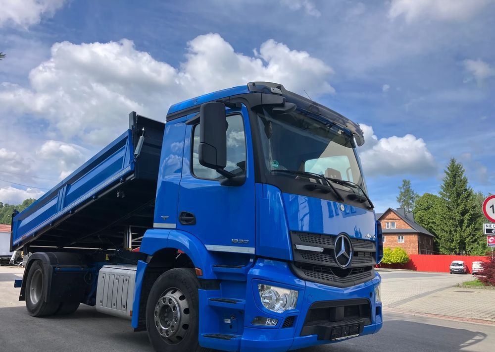 Mercedes-Benz ANTOS 1830 solidny kiper wywrotka blokada mostu - Sklápěč: obrázek 2 Mercedes-Benz ANTOS 1830 solidny kiper wywrotka blokada mostu - Sklápěč: obrázek 2